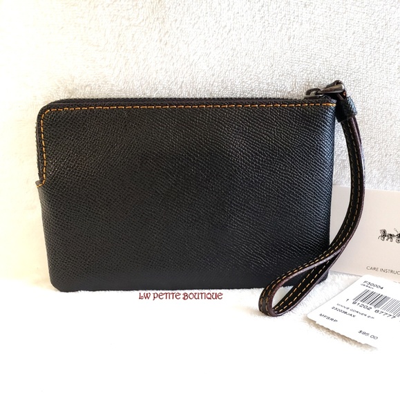 Disney x Coach Minnie Wristlet - Picture 2 of 5